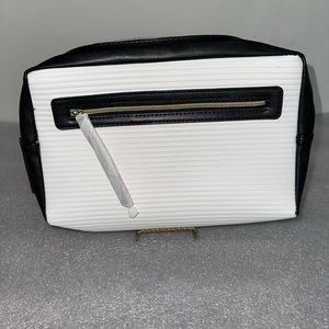 Estée Lauder white makeup bag NEW